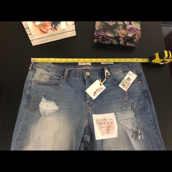 Jessica Simpson Lived in Vintage ripped Jeans. - Picture 5 of 8